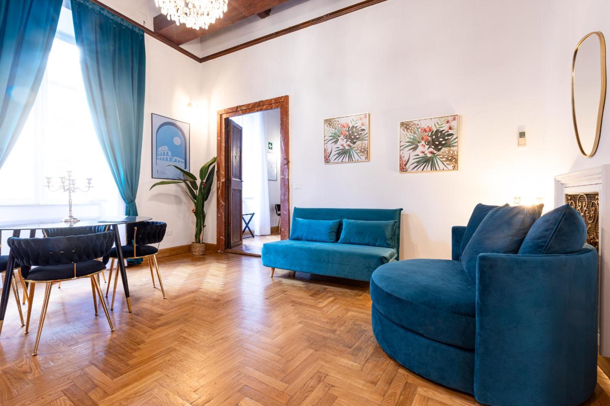 Spanish Steps Exclusive - Collection Rom