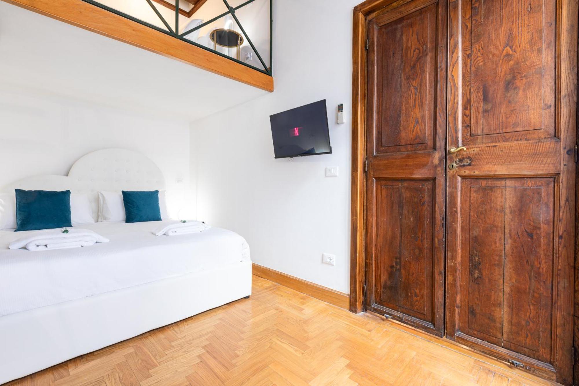 Spanish Steps Exclusive - Collection Apartment